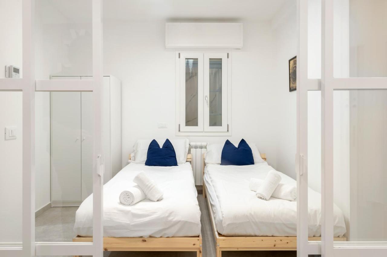 Easystayrome 10 Pax 3 Baths 1 Min From Metro Exterior photo